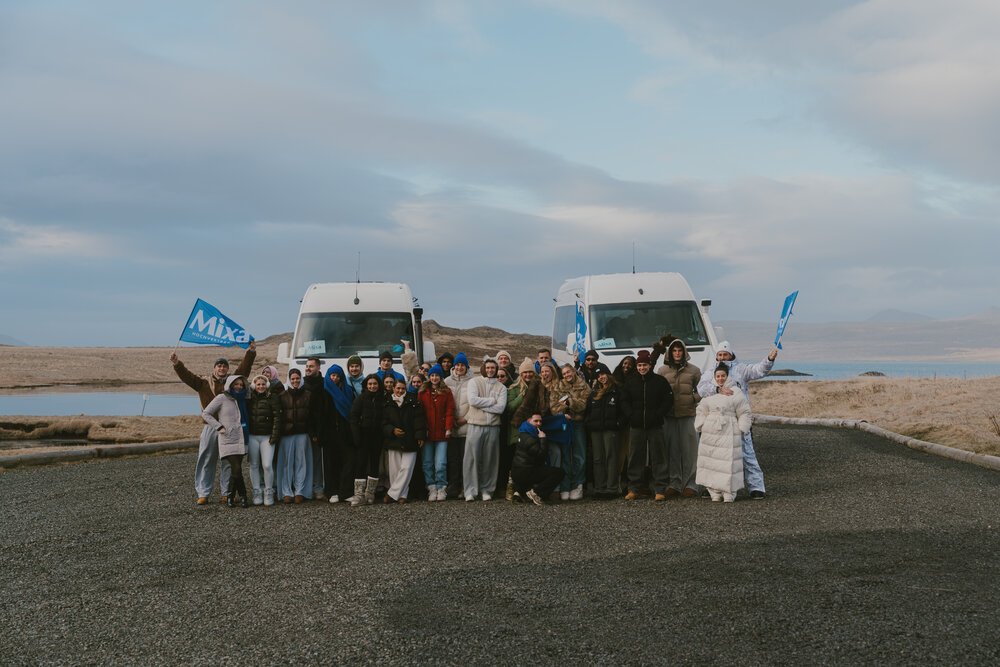 Alles über heisse Quellen, Nordlichter und Geysire!